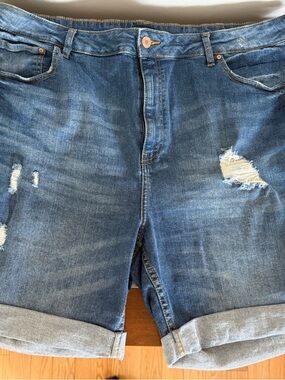 ellos Women's Blue Distressed Denim Bermudas